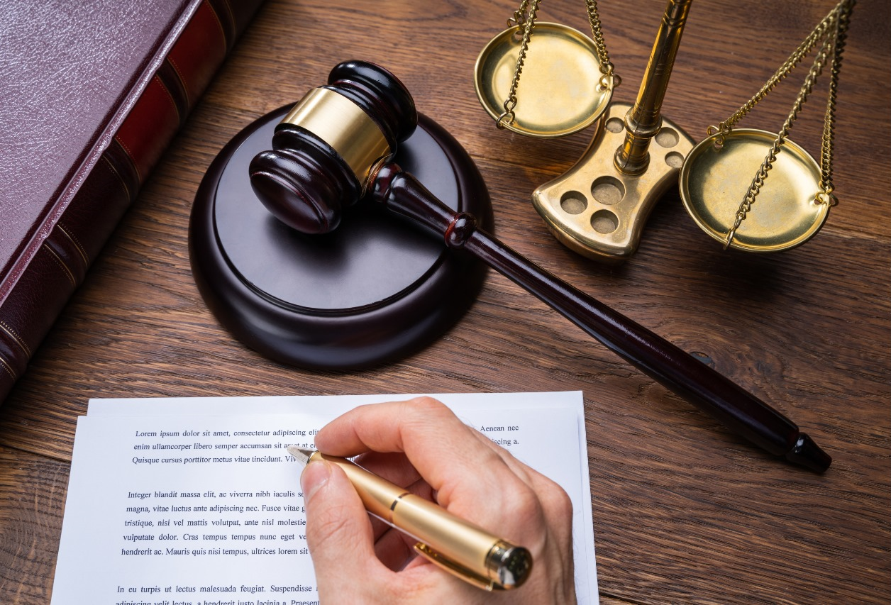 LES FONDAMENTAUX DU DROIT DES CONTRATS